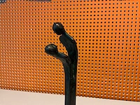 Sculptuur “sjoukje ultzen- bronsfiguur nr.42” - afbeelding 6 van  7