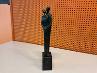 Sculptuur “sjoukje ultzen- bronsfiguur nr.69” - afbeelding 5 van  7
