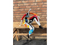 Sculptuur zittende vrouw 66 cm hoog - afbeelding 2 van  2