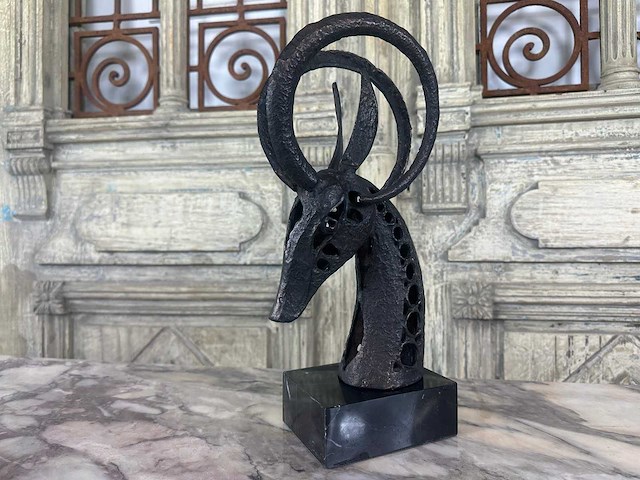 Sculptuur - afbeelding 1 van  2