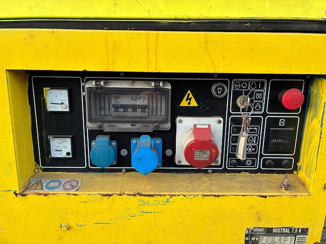 Sdmo - 7.5 kva - mistral 7.5k - stroomgenerator - afbeelding 3 van  10