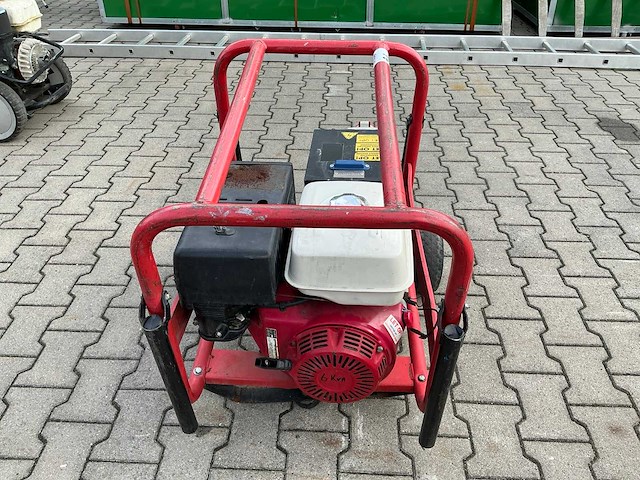 Sdmo 7500 t-2 stroomgenerator - afbeelding 2 van  6