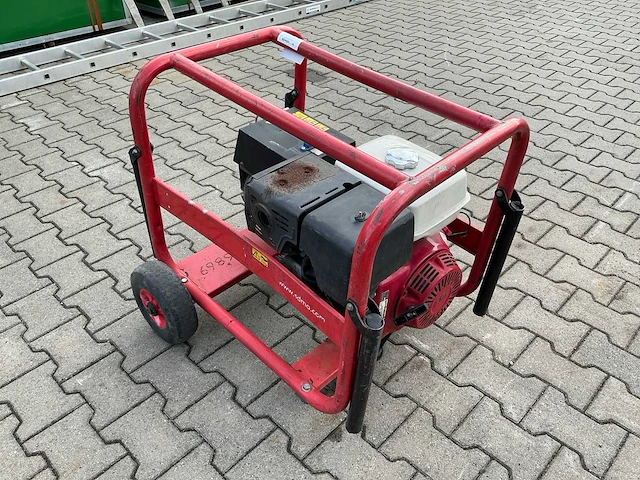 Sdmo 7500 t-2 stroomgenerator - afbeelding 3 van  6
