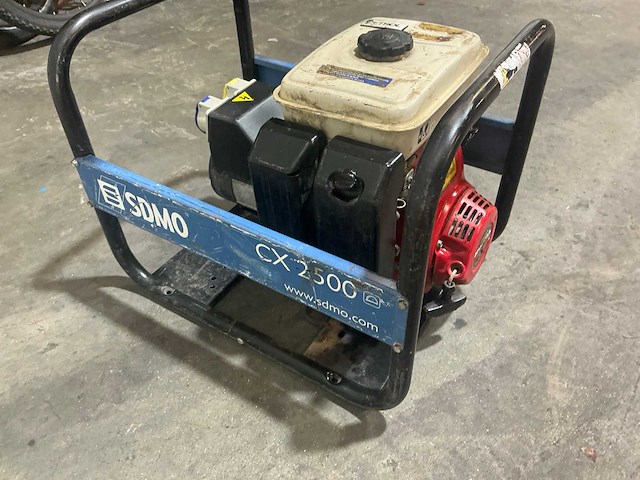 Sdmo cx2500 stroomgenerator - afbeelding 4 van  6