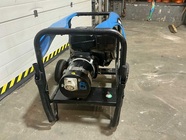 Sdmo perform 6500 stroomgenerator - afbeelding 3 van  7