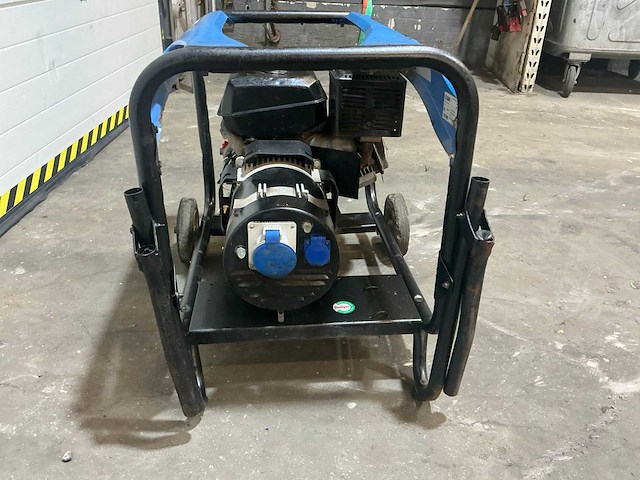 Sdmo perform 6500 stroomgenerator - afbeelding 3 van  8
