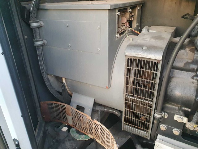 Sdmo r110 stroomgenerator - afbeelding 6 van  16