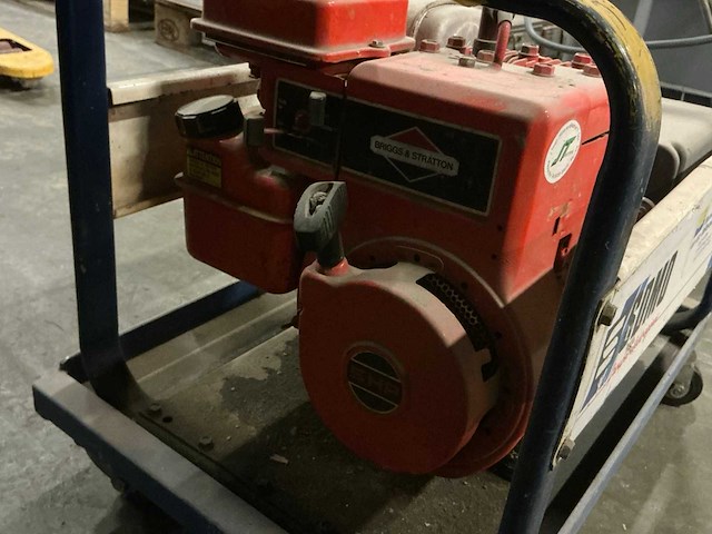 Sdmo rg 2500 ranger mobiele stroomgenerator - afbeelding 3 van  5