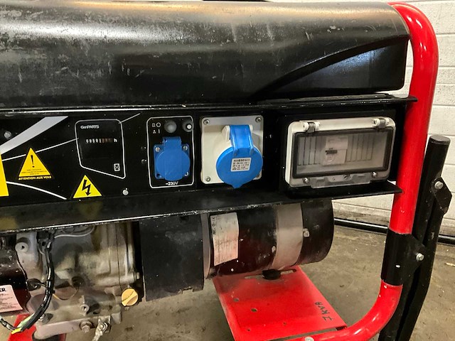 Sdmo technic 6500 noodstroomaggregaat - afbeelding 5 van  7
