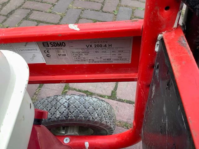 Sdmo vx 200-4 h lasgenerator - afbeelding 5 van  5