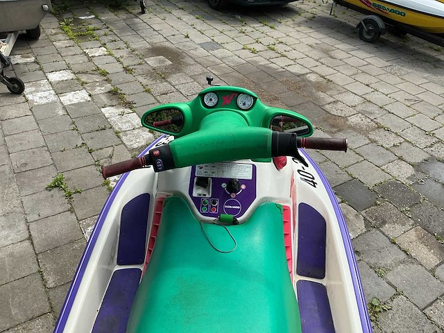 Sea-doo bombardier waterscooter op trailer - afbeelding 18 van  26