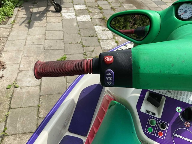 Sea-doo bombardier waterscooter op trailer - afbeelding 19 van  26