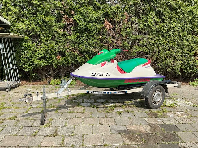 Sea-doo bombardier waterscooter op trailer - afbeelding 3 van  26