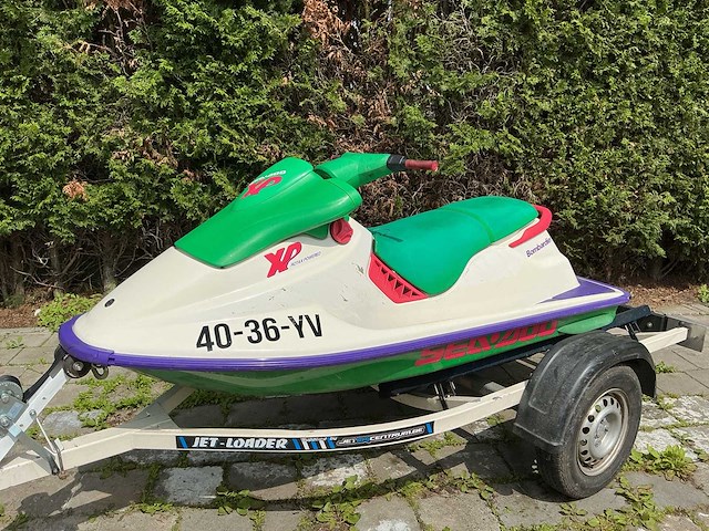 Sea-doo bombardier waterscooter op trailer - afbeelding 4 van  26