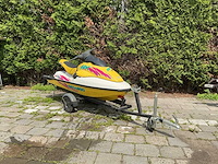 Sea-doo bombardier waterscooter op trailer - afbeelding 1 van  12