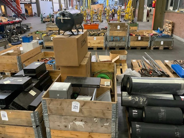 Sea druktankjes (3x) en diversen - afbeelding 1 van  6