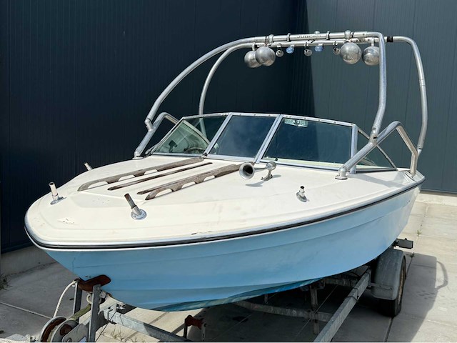 Sea ray - 190 - 140 pk - speedboot - 1979 - afbeelding 49 van  52