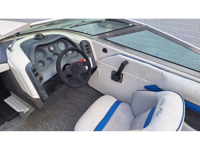 Sea ray - 1992 - 185 sport - motorboot - afbeelding 3 van  33