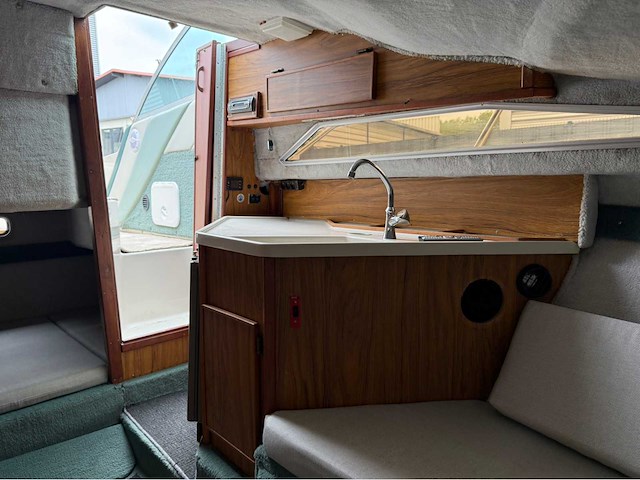 Sea ray seville kajuitboot - afbeelding 24 van  36