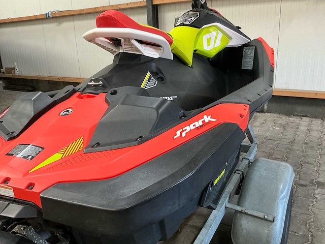 Seadoo spark trix waterscooter incl. trailer - afbeelding 8 van  26
