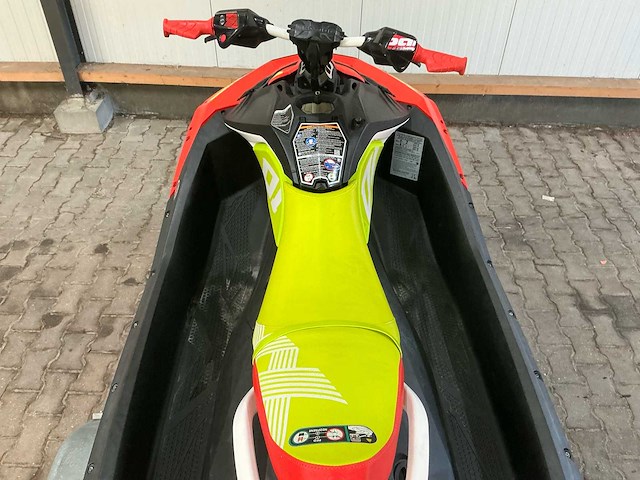 Seadoo spark trix waterscooter incl. trailer - afbeelding 9 van  26
