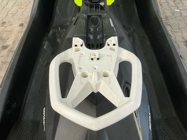 Seadoo spark trix waterscooter incl. trailer - afbeelding 15 van  26