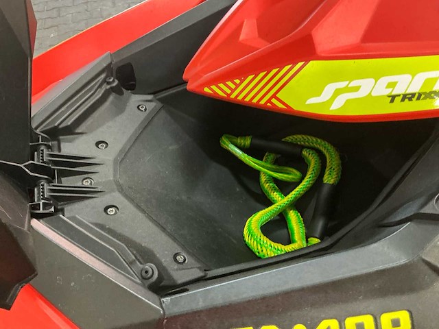 Seadoo spark trix waterscooter incl. trailer - afbeelding 16 van  26