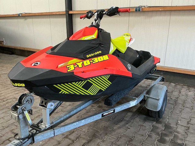 Seadoo spark trix waterscooter incl. trailer - afbeelding 23 van  26