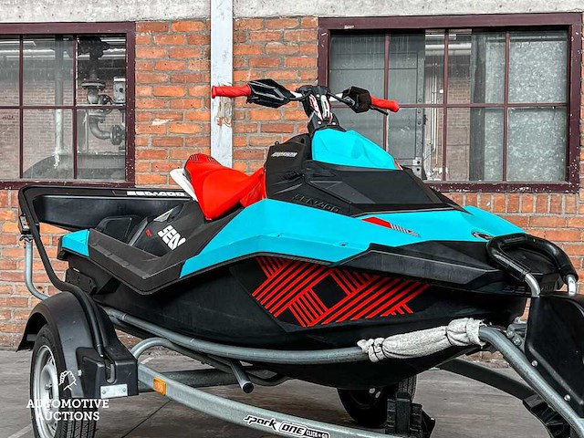 Seadoo spark trixx 90pk 899cc 2018 - afbeelding 15 van  17