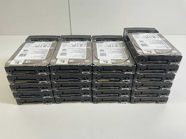 Seagate 21x 900 gb 10k sas (st900mm0178) hdds (21x) - afbeelding 7 van  12
