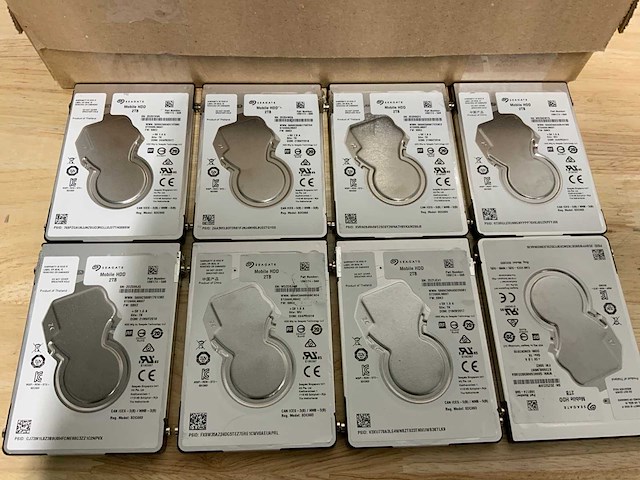 Seagate 2tb 2,5” sata hdd (60x) - afbeelding 2 van  3