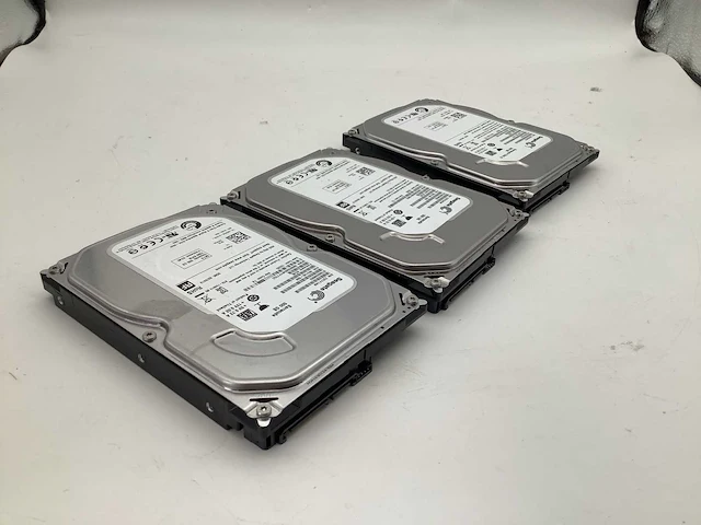 Seagate 3,5 inch interne hardeschijf 500gb (3x) - afbeelding 1 van  5