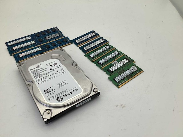 Seagate, samsung enz. 2,5 inch en 3,5 inch interne hardeschijf en ram (10x) - afbeelding 2 van  4
