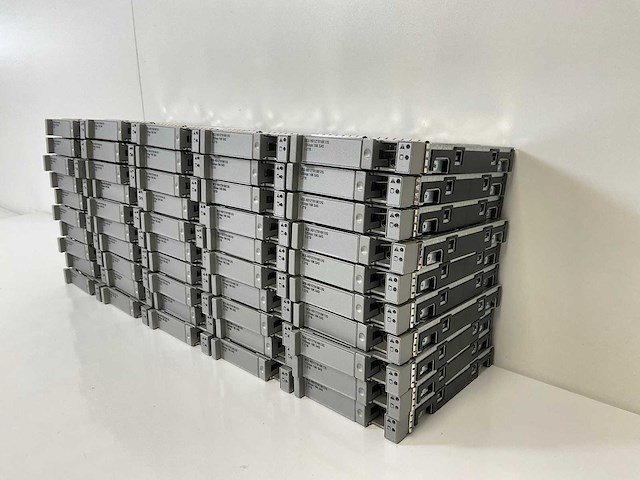 Seagate (st1200mm0088) 1.2 tb sas hdds (50x) - afbeelding 3 van  9