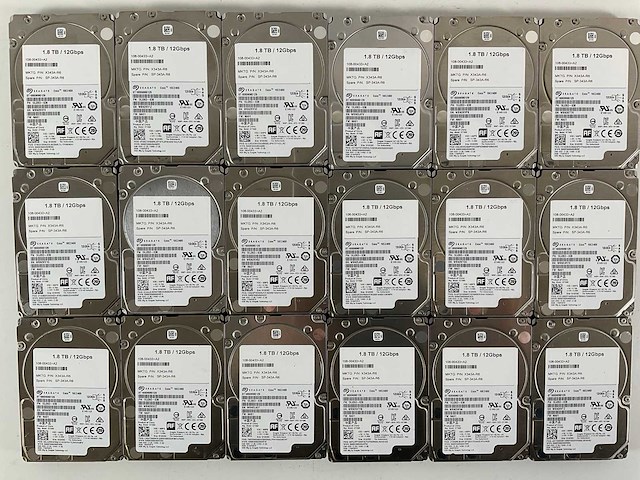Seagate (st1800mm0129) 1,8 tb sas hdds (18x) - afbeelding 1 van  4
