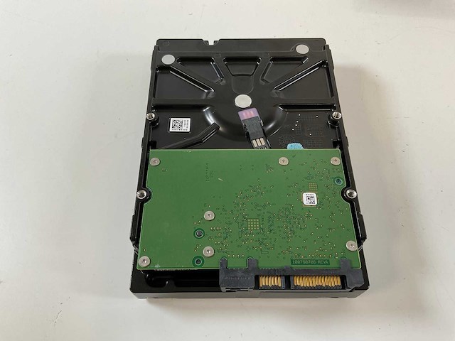 Seagate (st4000nm0115) 4 tb sata / (st2000nm0055) 2 tb sata hdds (9x) - afbeelding 8 van  8