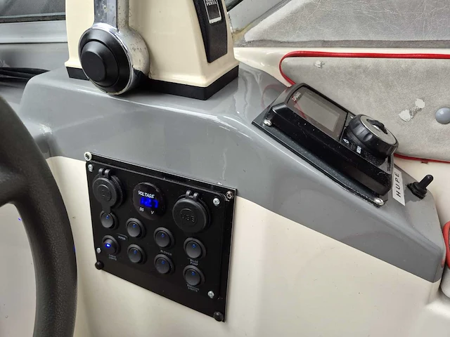 Sealine 255 - sportcruiser - motorjacht - afbeelding 6 van  33