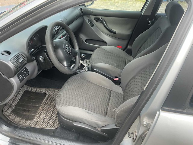 Seat - 2003 - toledo - 1.8-20v stella - personenauto - afbeelding 6 van  11