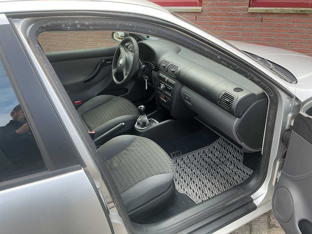 Seat - 2003 - toledo - 1.8-20v stella - personenauto - afbeelding 8 van  11