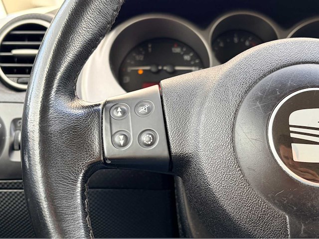 Seat - 2004 - altea - personenauto - afbeelding 4 van  15