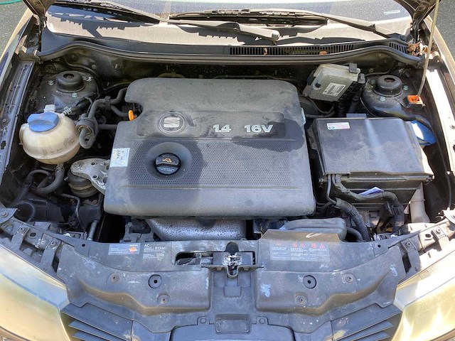 Seat - 2004 - ibiza - 1.4-16v signo - 98-ph-kx - afbeelding 8 van  16