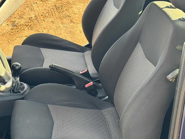 Seat - 2004 - ibiza - 1.4-16v sport - 17-nn-kv - afbeelding 2 van  15