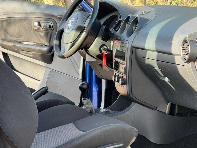 Seat - 2004 - ibiza - 1.4-16v sport - 17-nn-kv - afbeelding 7 van  15