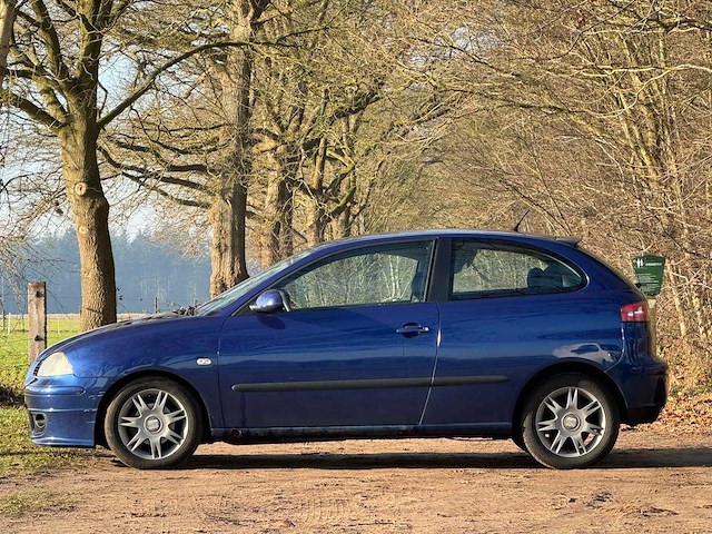 Seat - 2004 - ibiza - 1.4-16v sport - 17-nn-kv - afbeelding 14 van  15