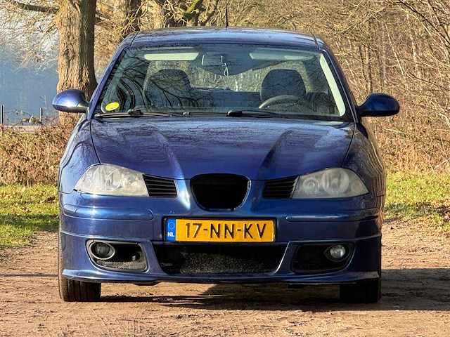 Seat - 2004 - ibiza - 1.4-16v sport - 17-nn-kv - afbeelding 5 van  11