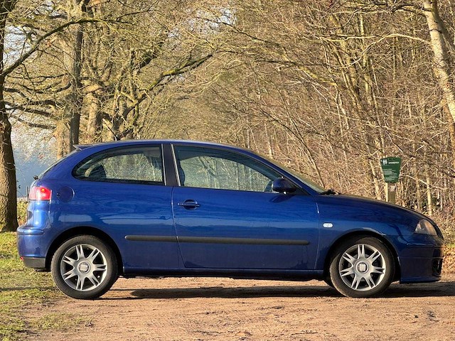 Seat - 2004 - ibiza - 1.4-16v sport - 17-nn-kv - afbeelding 11 van  16