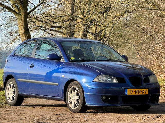 Seat - 2004 - ibiza - 1.4-16v sport - 17-nn-kv - afbeelding 9 van  16