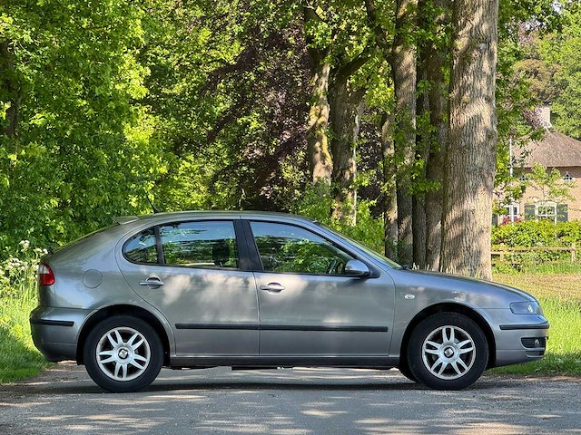 Seat - 2004 - leon - 1.6-16v stella - personenauto - afbeelding 14 van  18