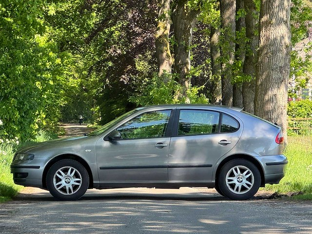 Seat - 2004 - leon - 1.6-16v stella - personenauto - afbeelding 11 van  18