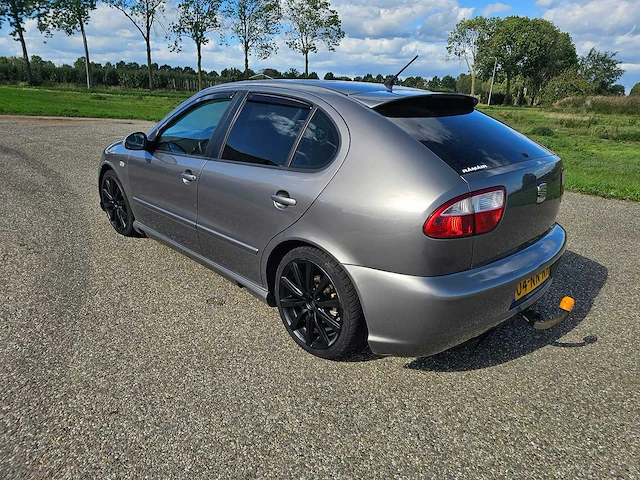 Seat - 2004 - leon - 1.8-20vt topsport - personenauto - afbeelding 11 van  22